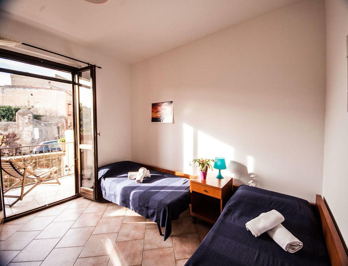 Temo River House Romantic Balcony And Peaceful Retreat In The Heart Of Bosa Esterno foto